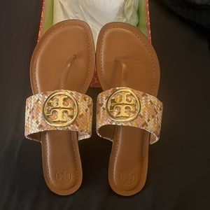 Like New Tory Burch Benton Band flat Woven Neutral Napa Leather Sandals